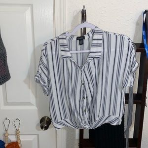 Justify, button up collar indie sleeze, custom stitching